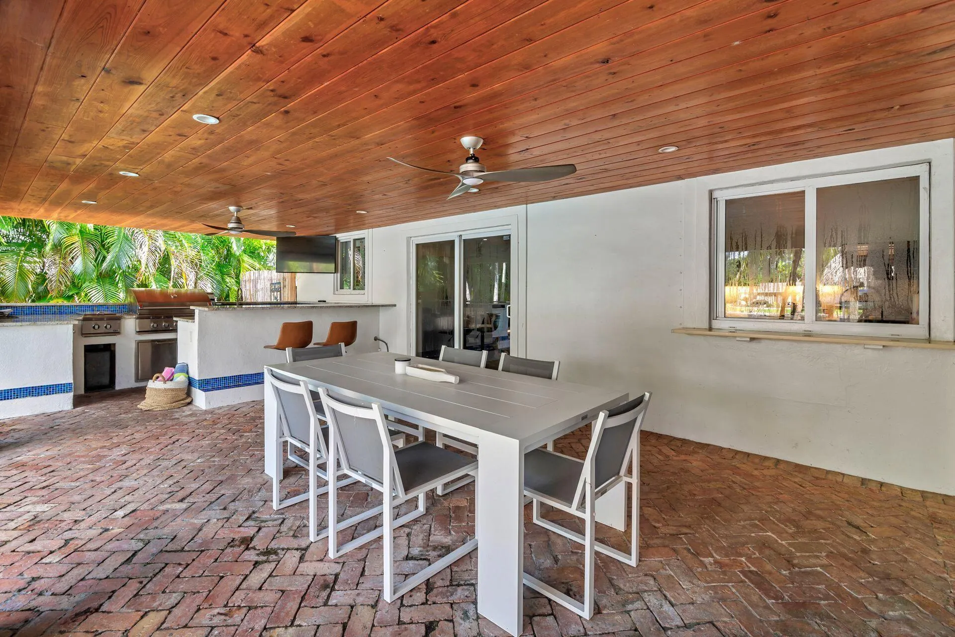 7813 Pine Tree Lane