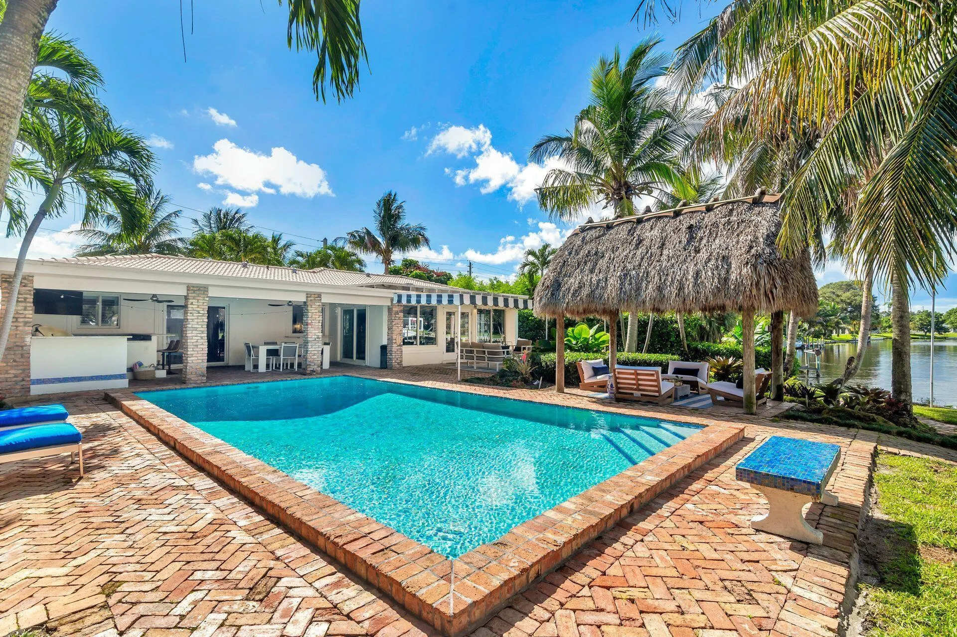 7813 Pine Tree Lane