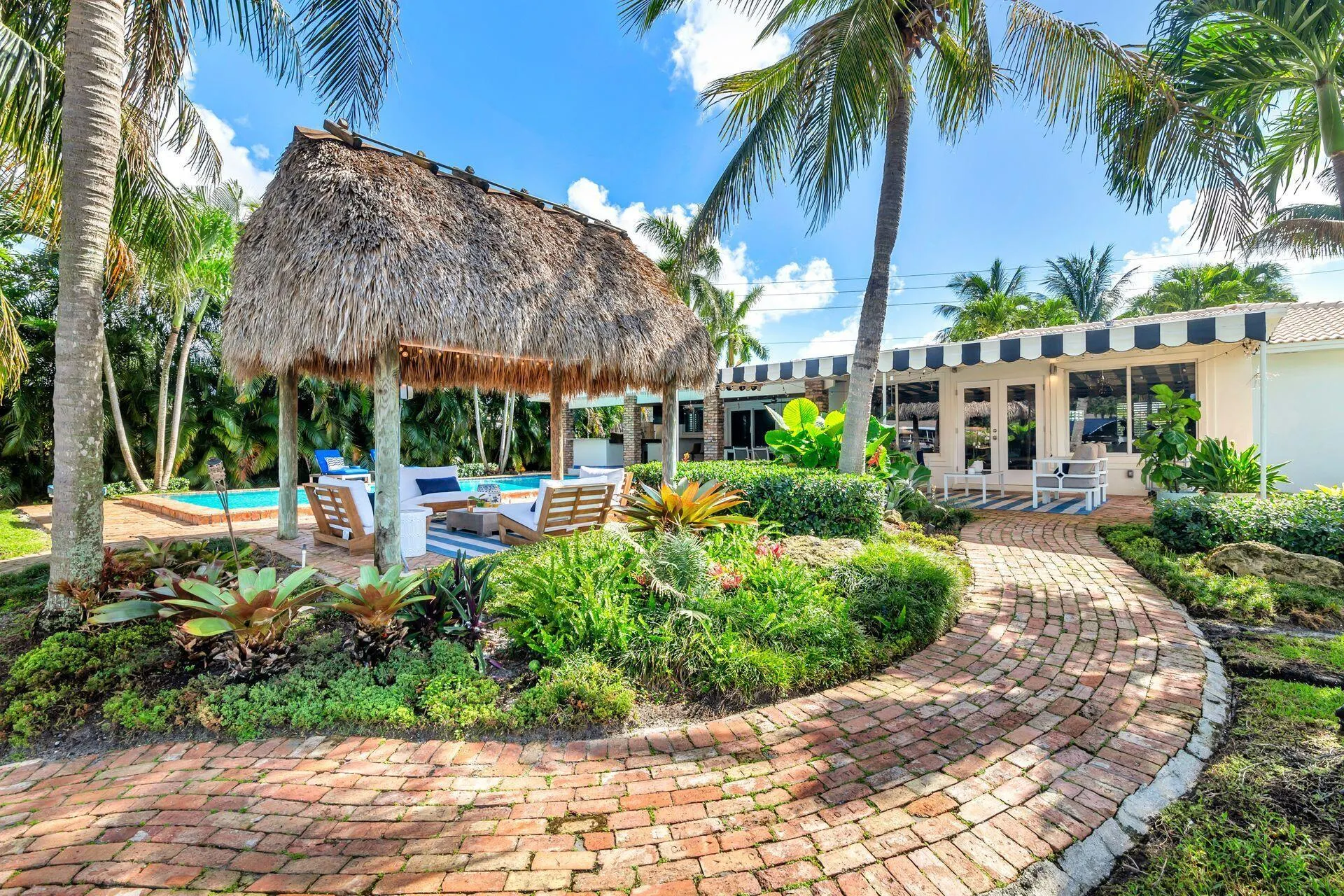 7813 Pine Tree Lane