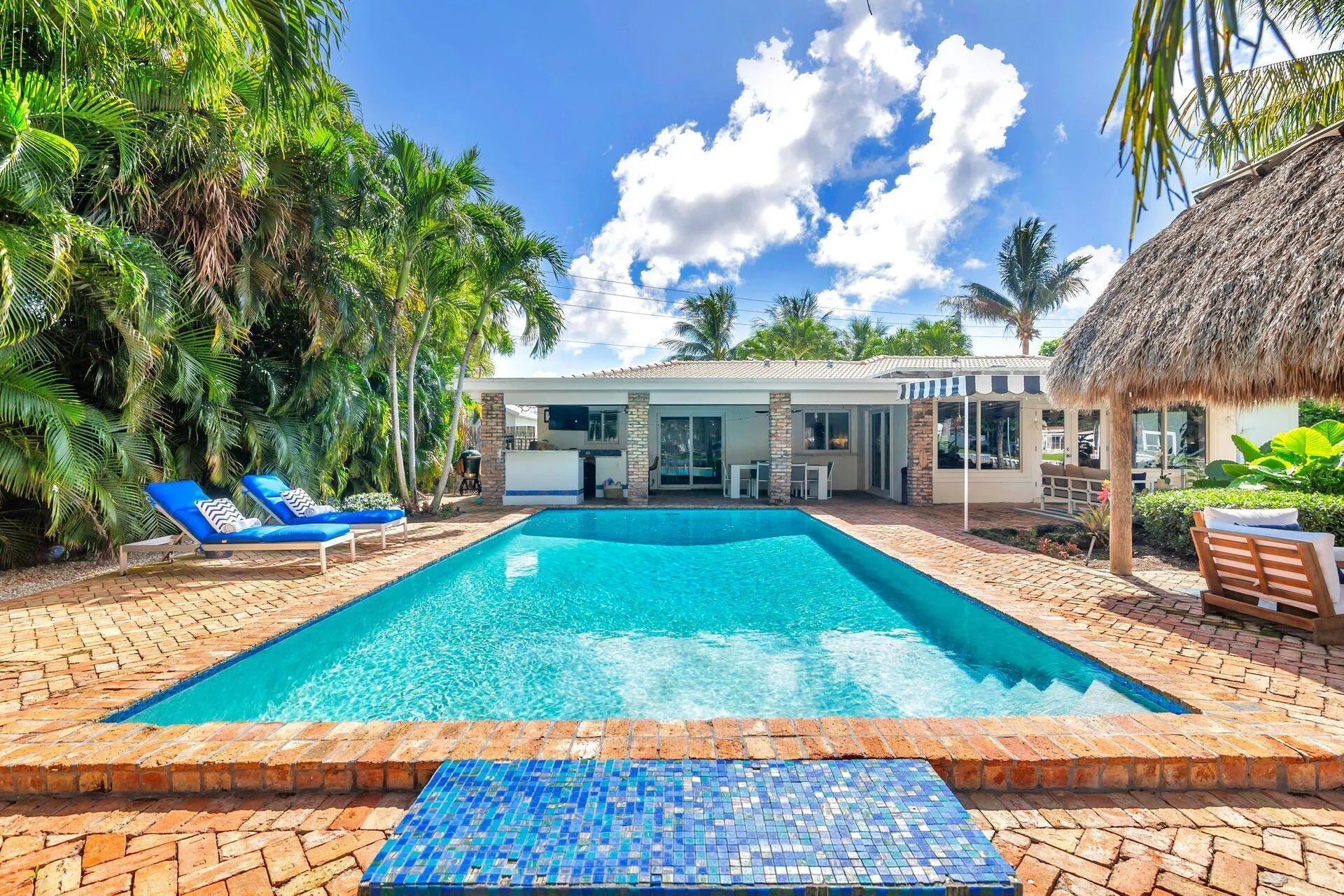 7813 Pine Tree Lane