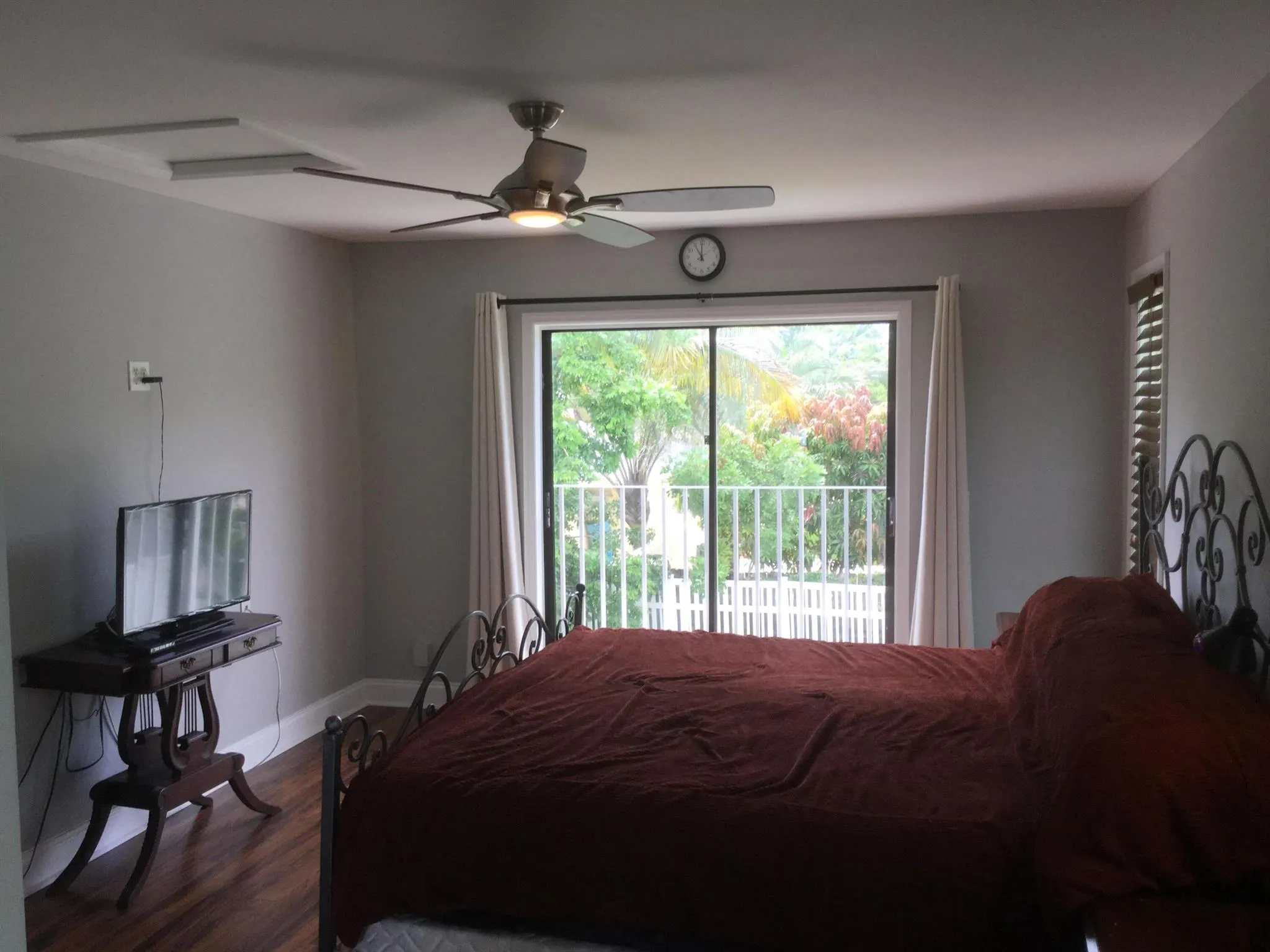 2484 Southridge Road