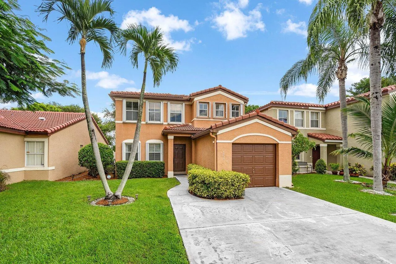 4303 NW 1 Drive