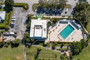 18081 SE Country Club Drive, #161