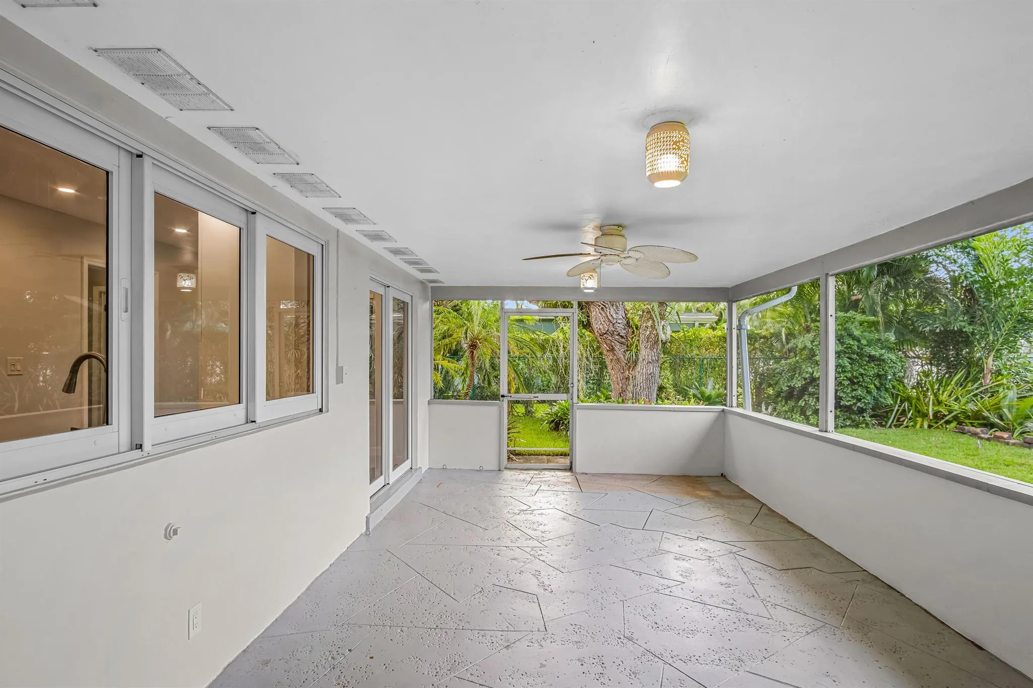 127 SW 7 Avenue