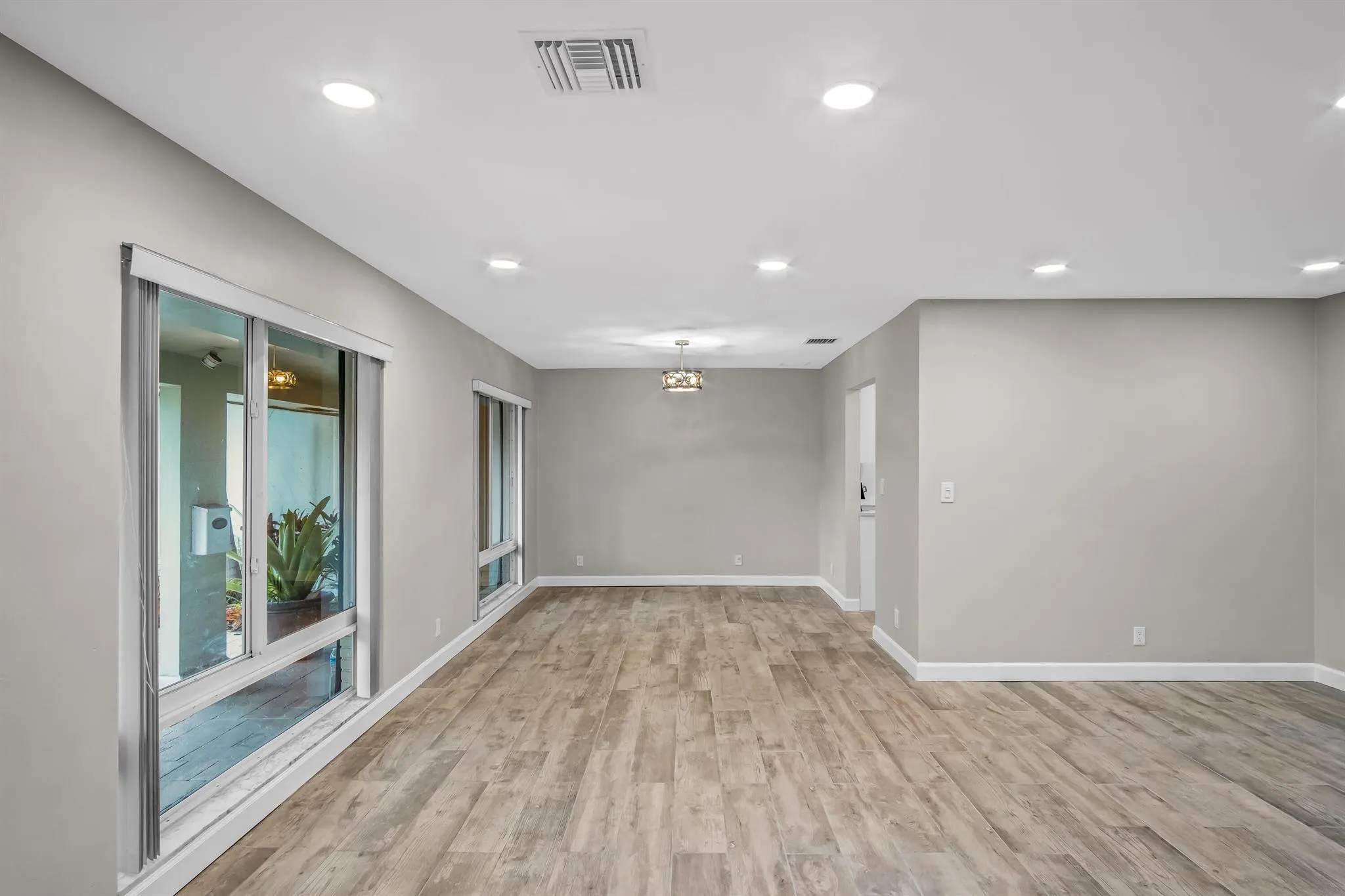 127 SW 7 Avenue