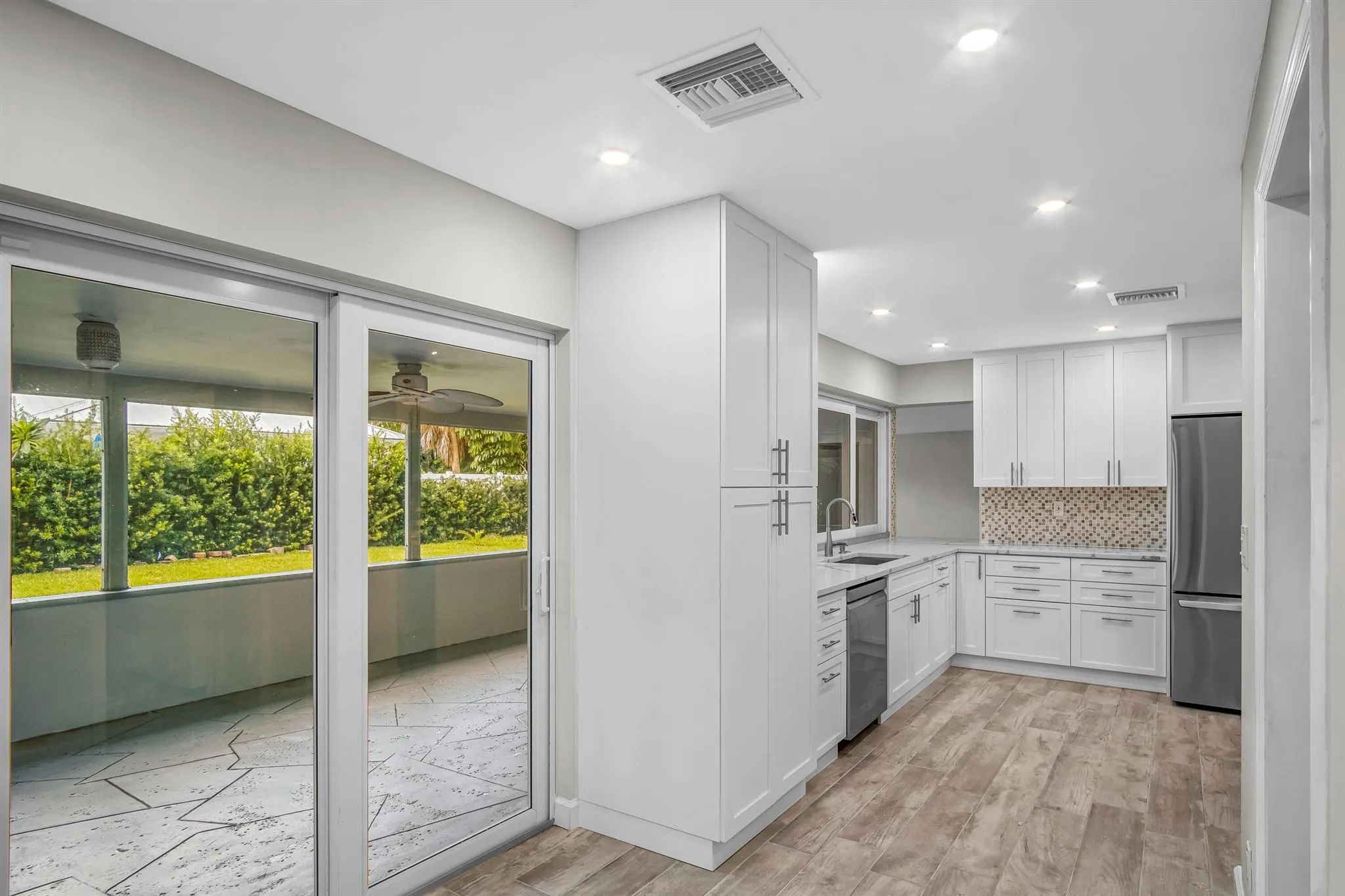 127 SW 7 Avenue