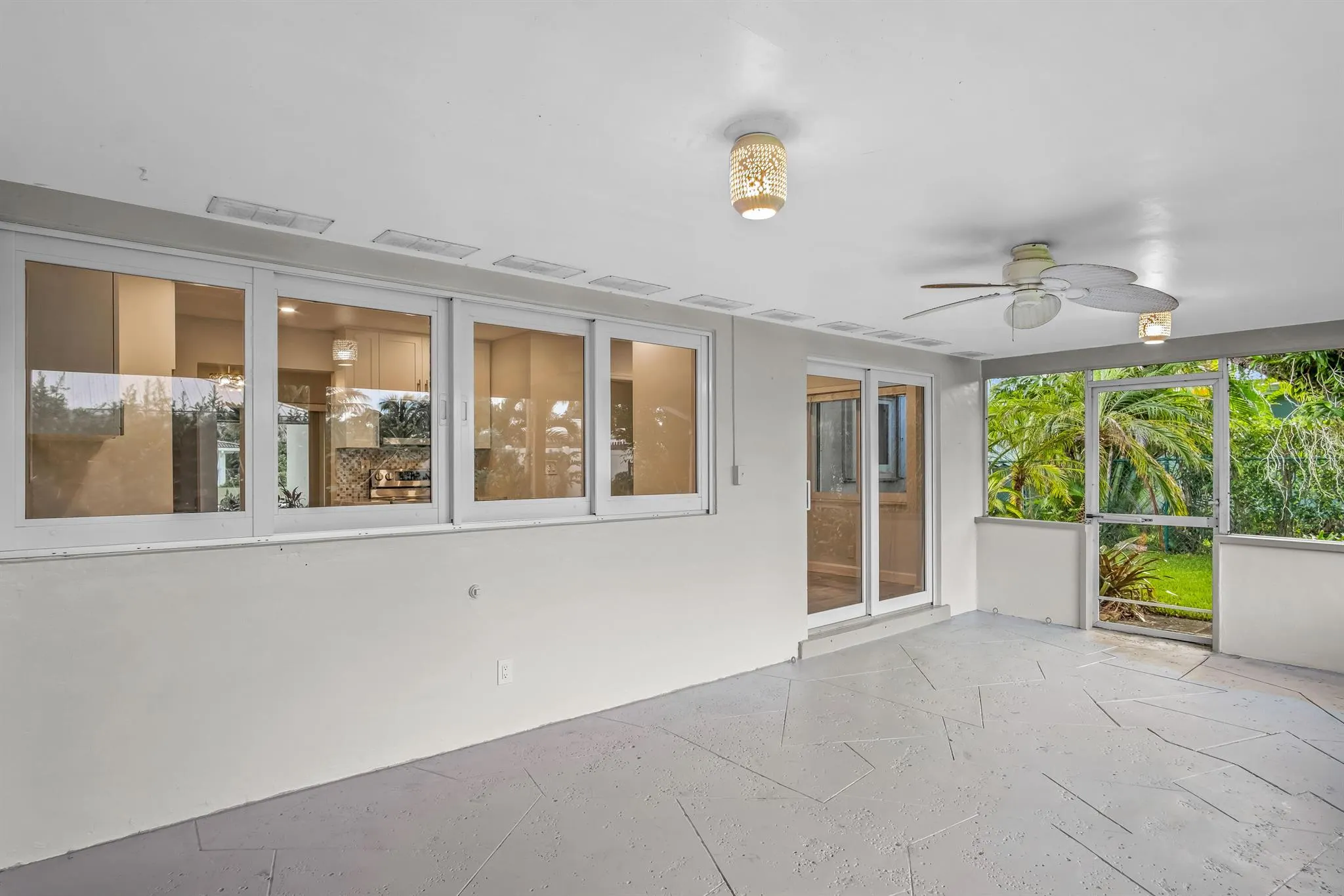 127 SW 7 Avenue