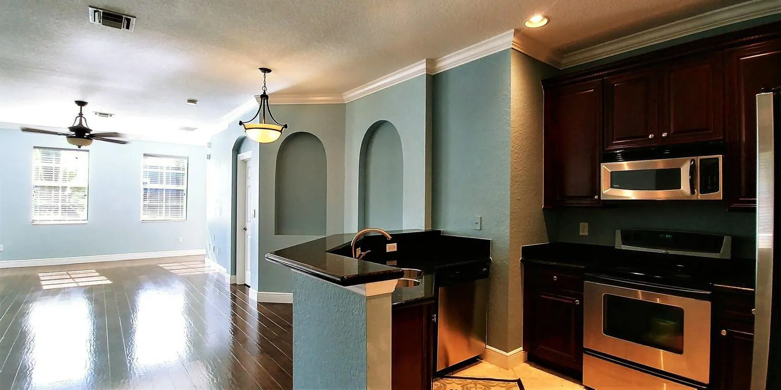 127 Seagrape Drive, #201
