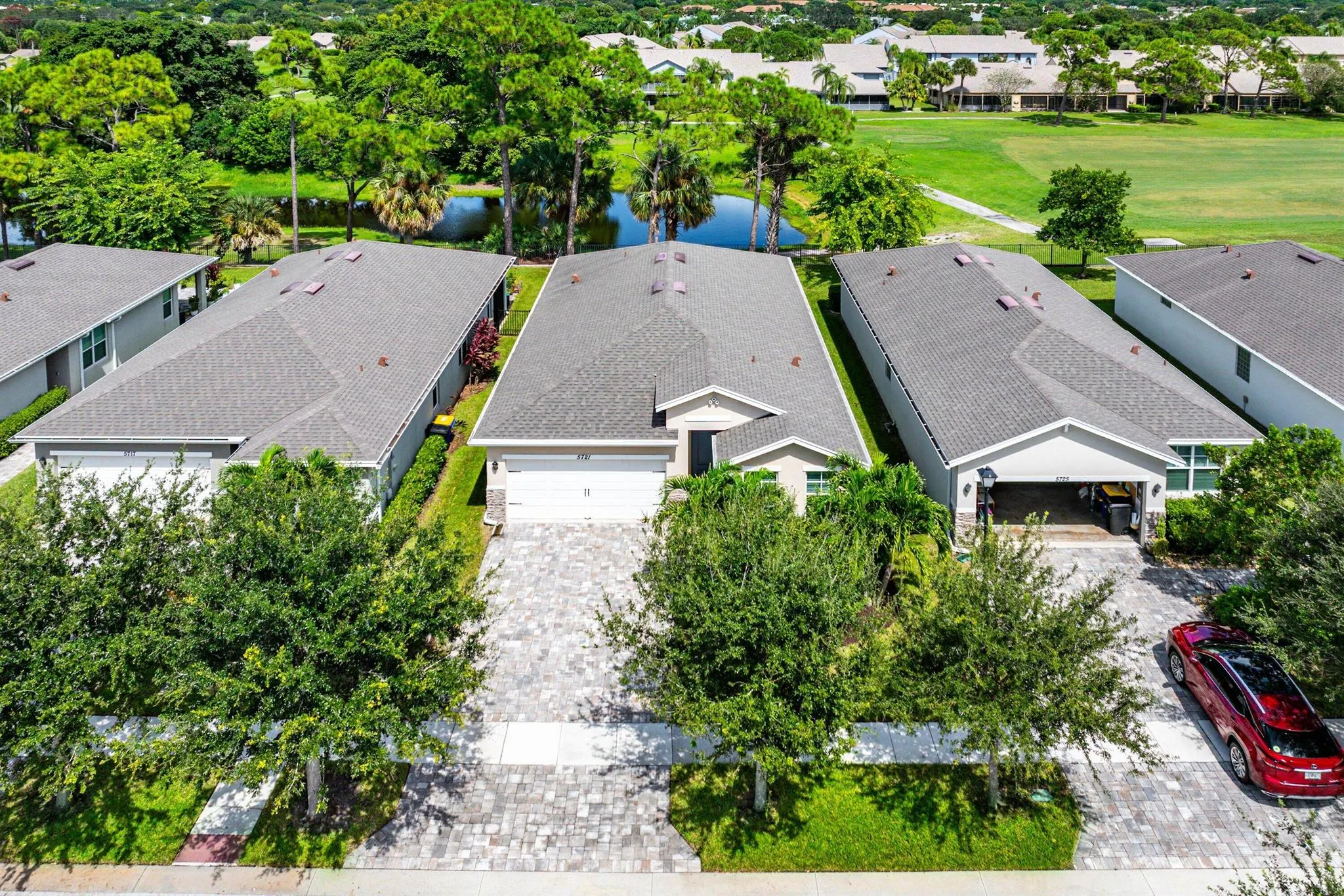 5721 SE Kawana Trail