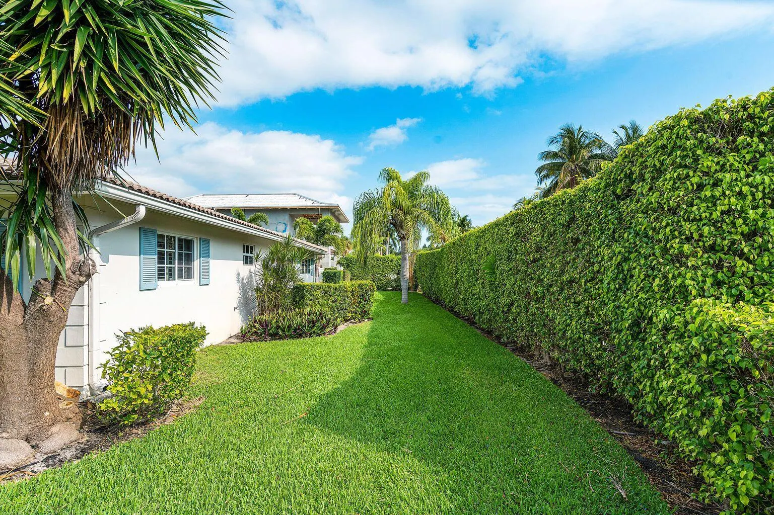 899 Barcelona Drive