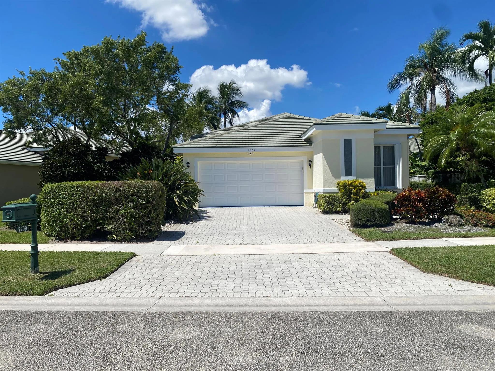 7709 Rockford Road