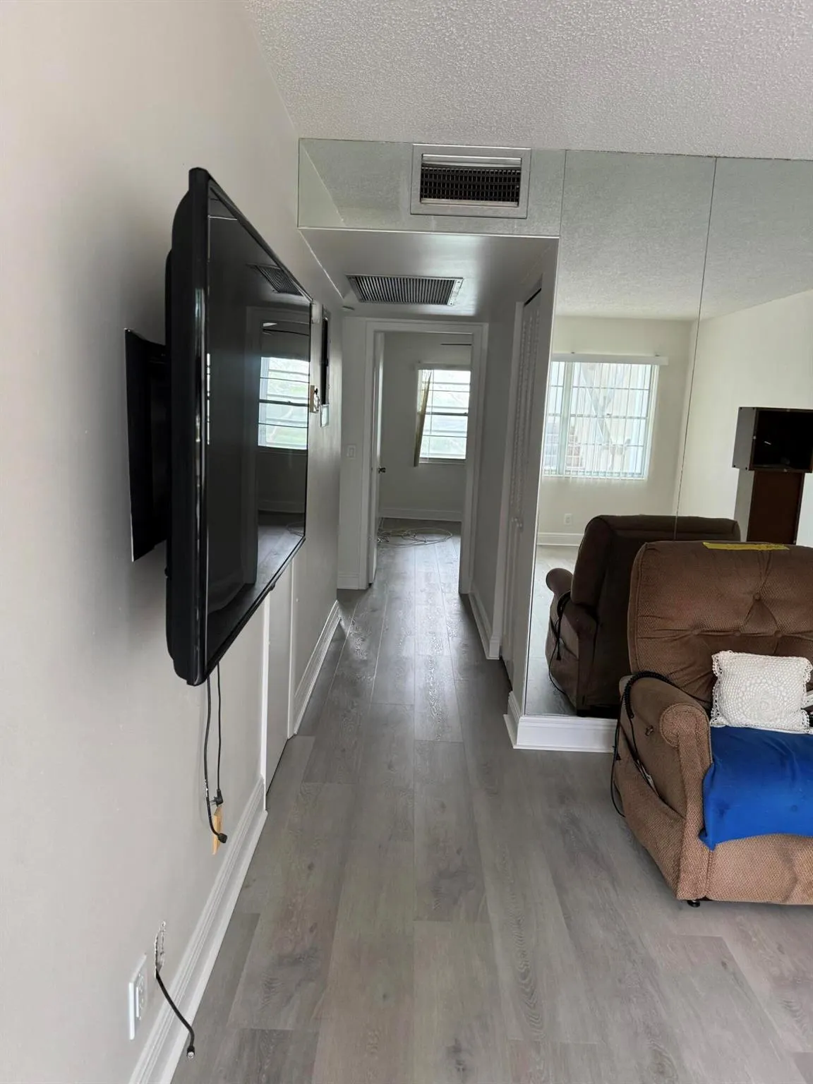 2039 Rexford, #C