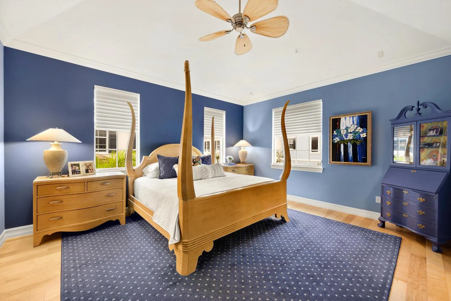 112 S Cannery Row Circle