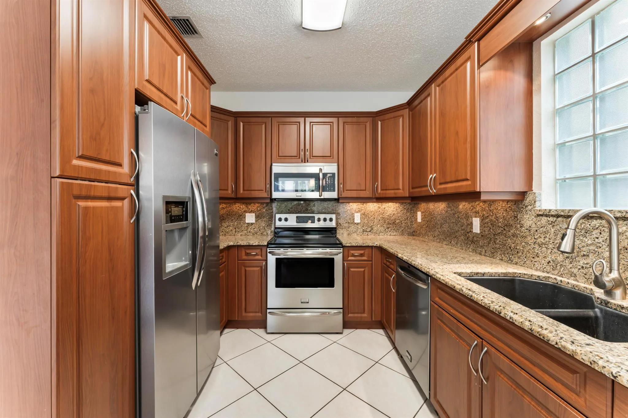 11447 NW 48th Court