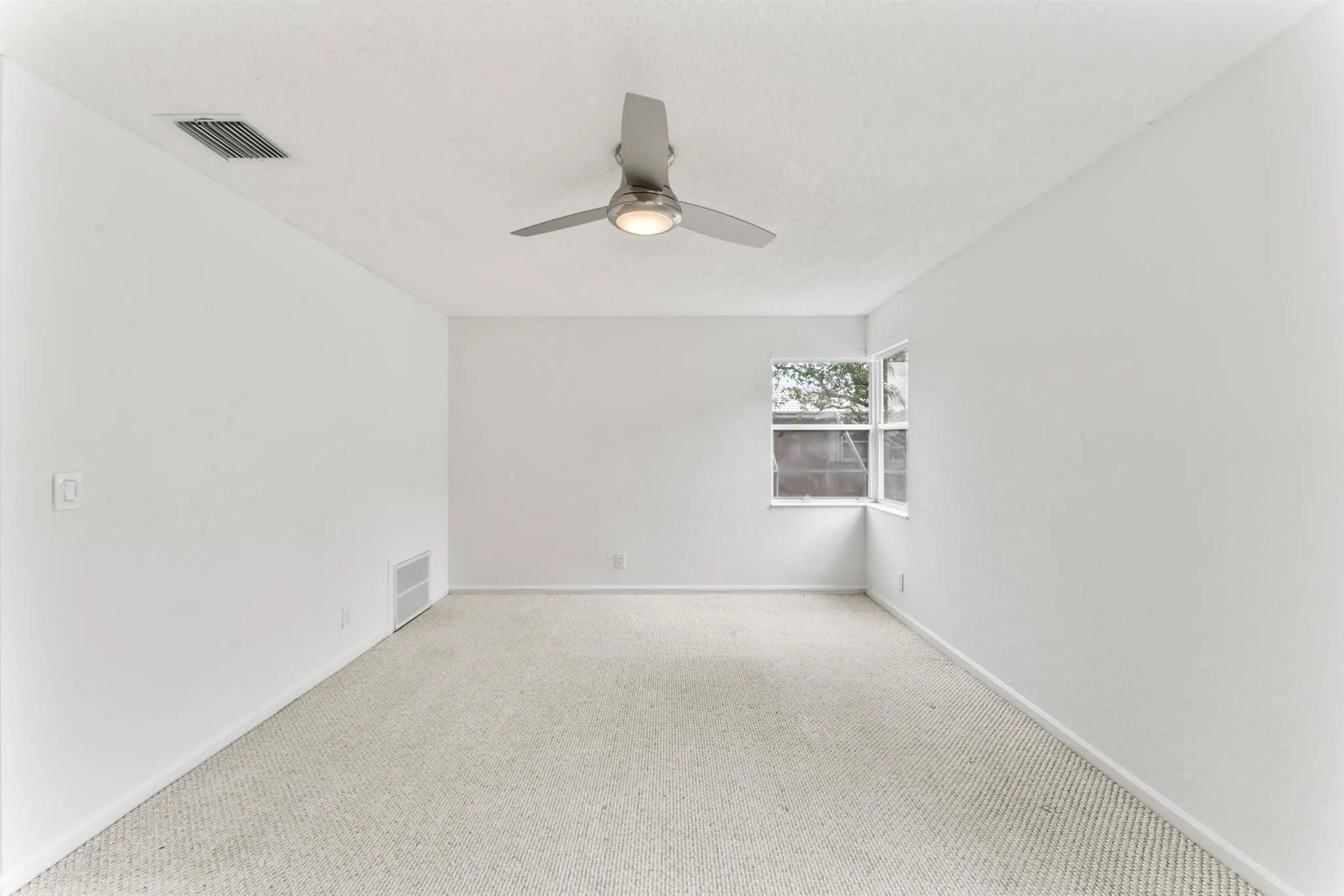 11447 NW 48th Court