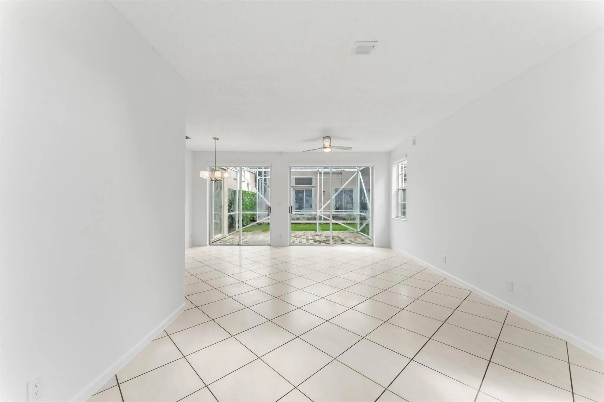 11447 NW 48th Court