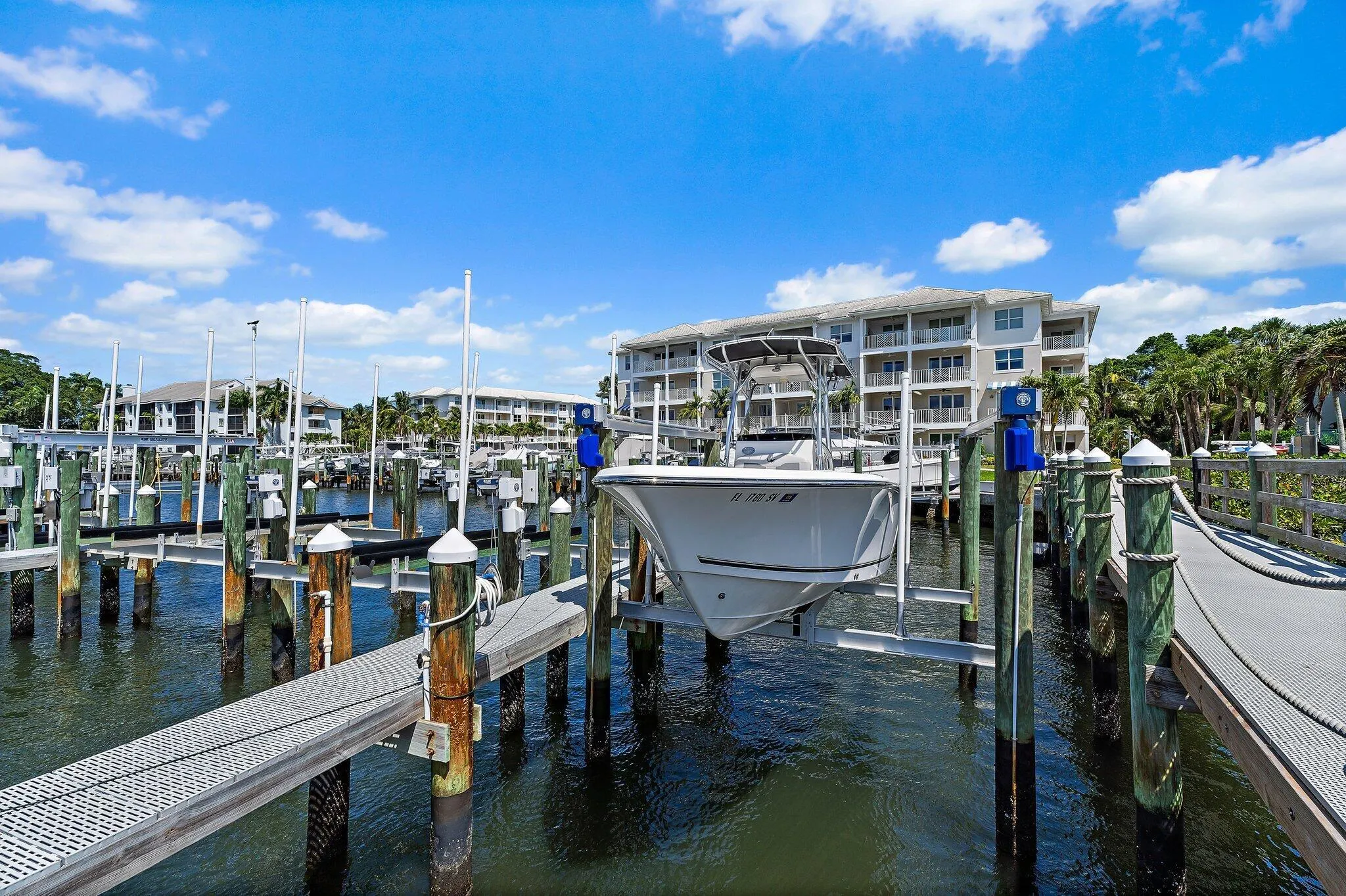 411 Bay Colony Drive N, #& Slip #32