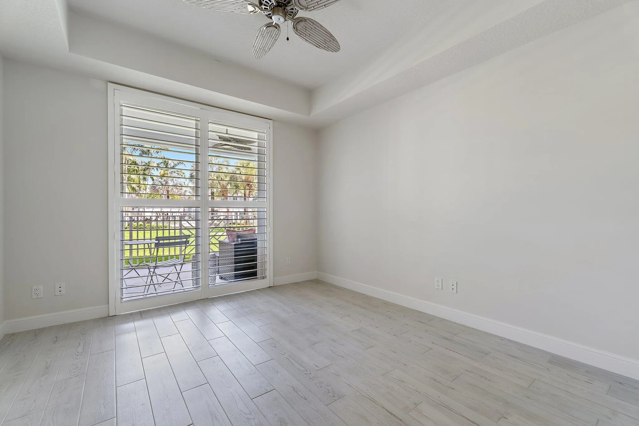 411 Bay Colony Drive N, #& Slip #32