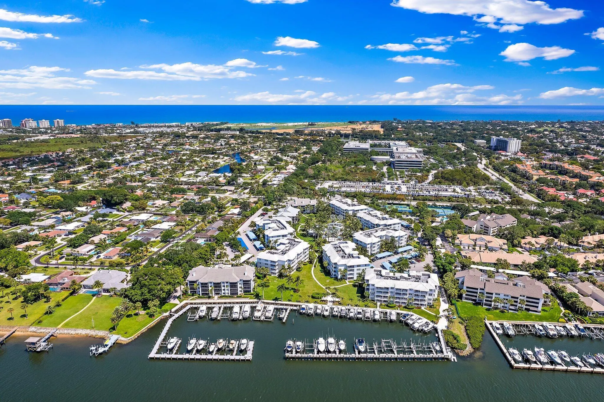 411 Bay Colony Drive N, #& Slip #32