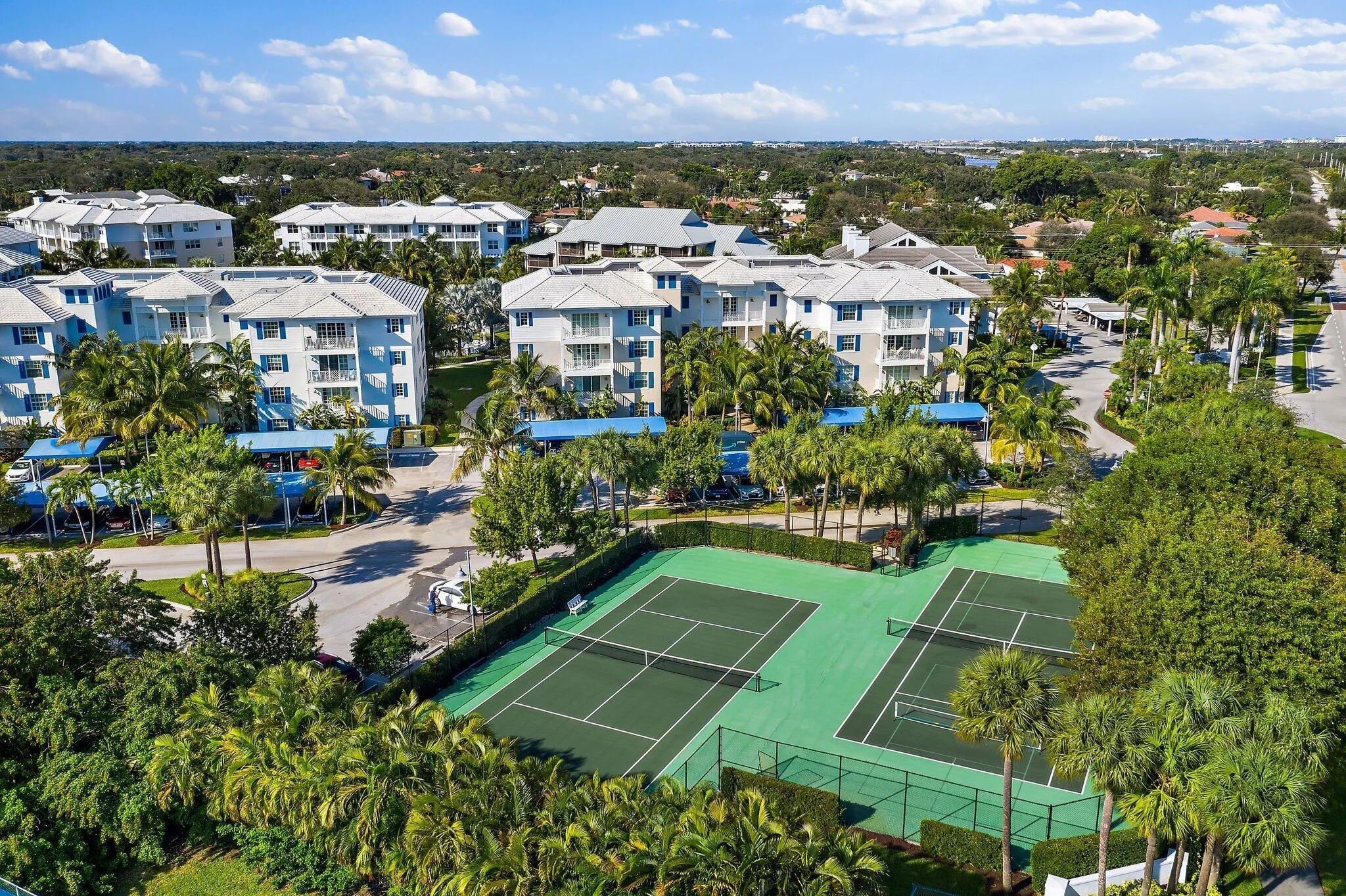 411 Bay Colony Drive N, #& Slip #32