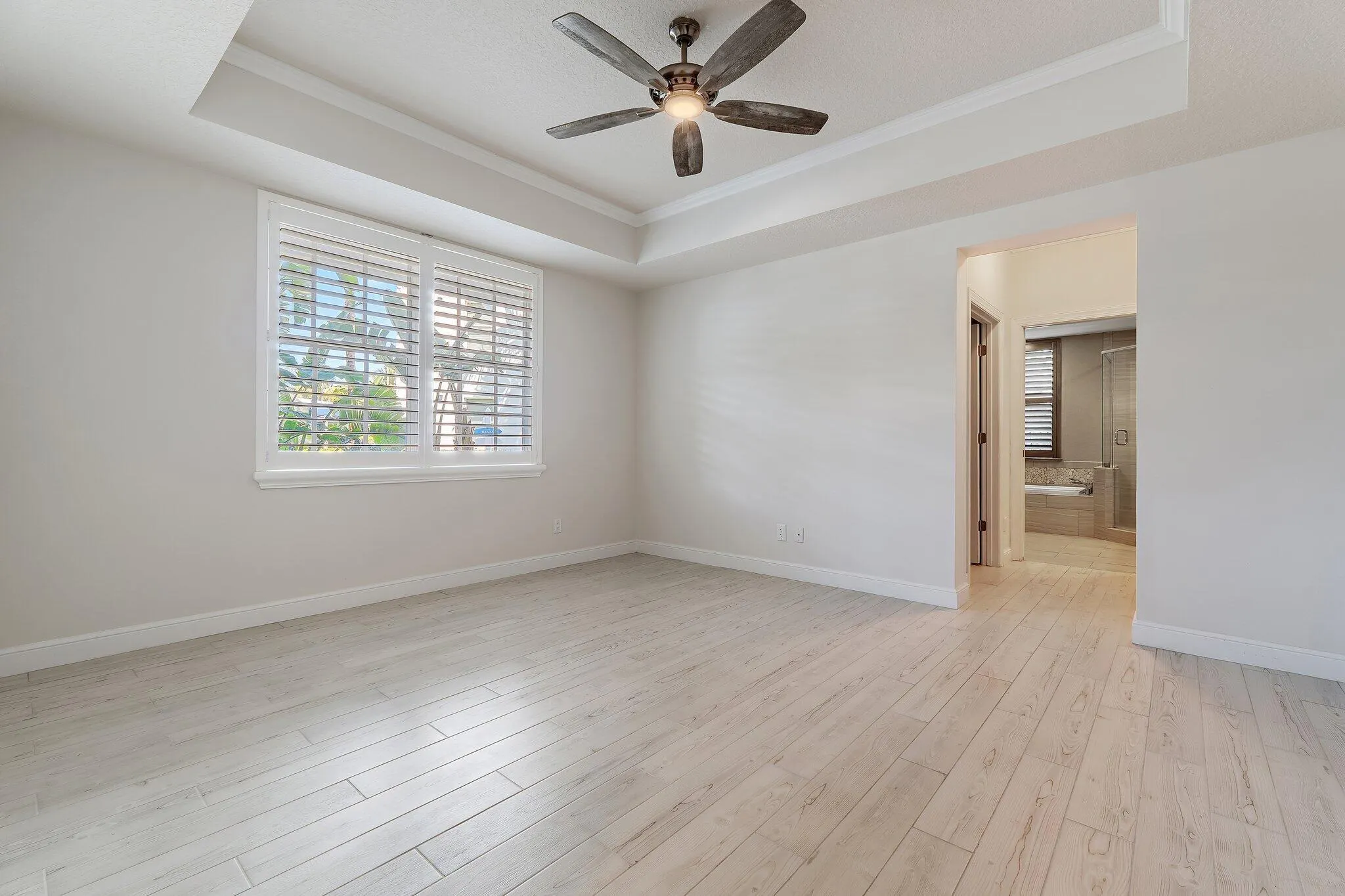 411 Bay Colony Drive N, #& Slip #32