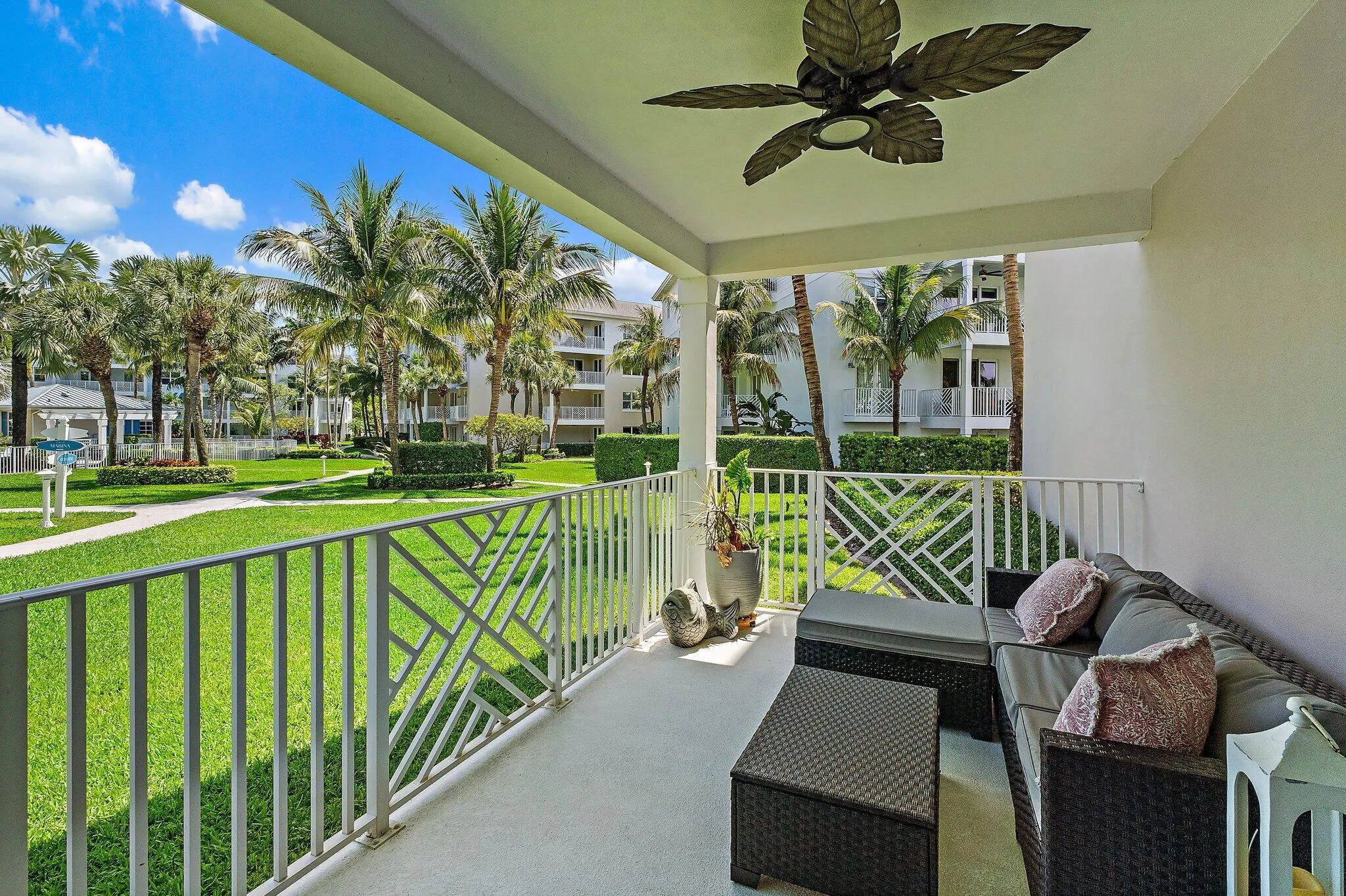 411 Bay Colony Drive N, #& Slip #32