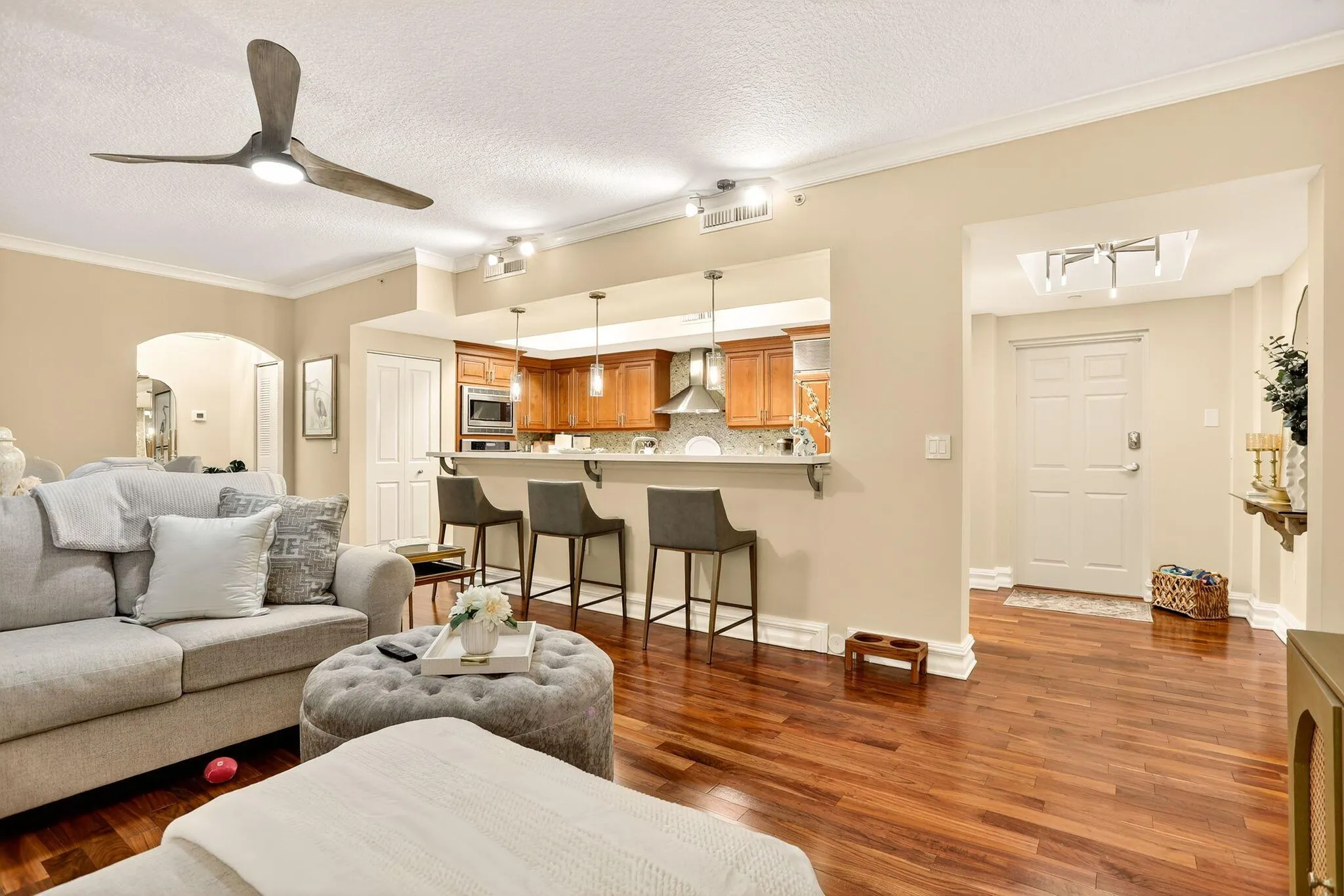 1200 Hillsboro Mile, #2203