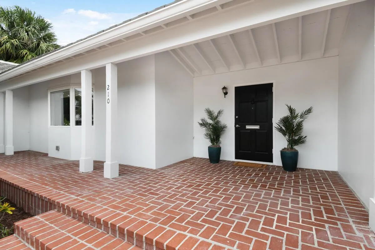 210 Miramar Way