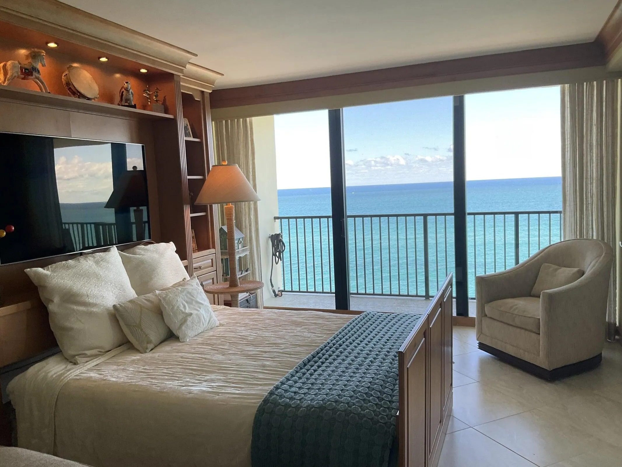 400 Beach Road, #Ph-C