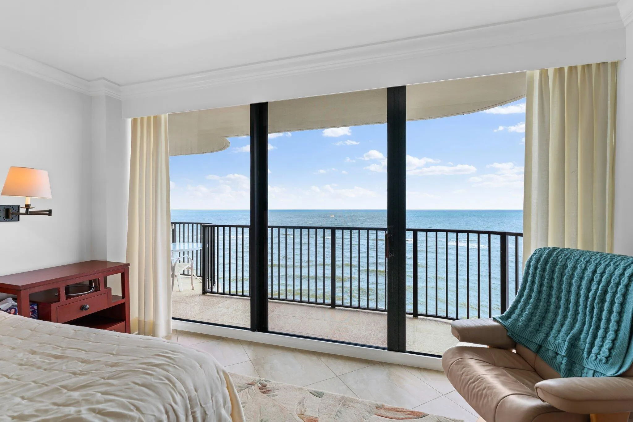 400 Beach Road, #Ph-C