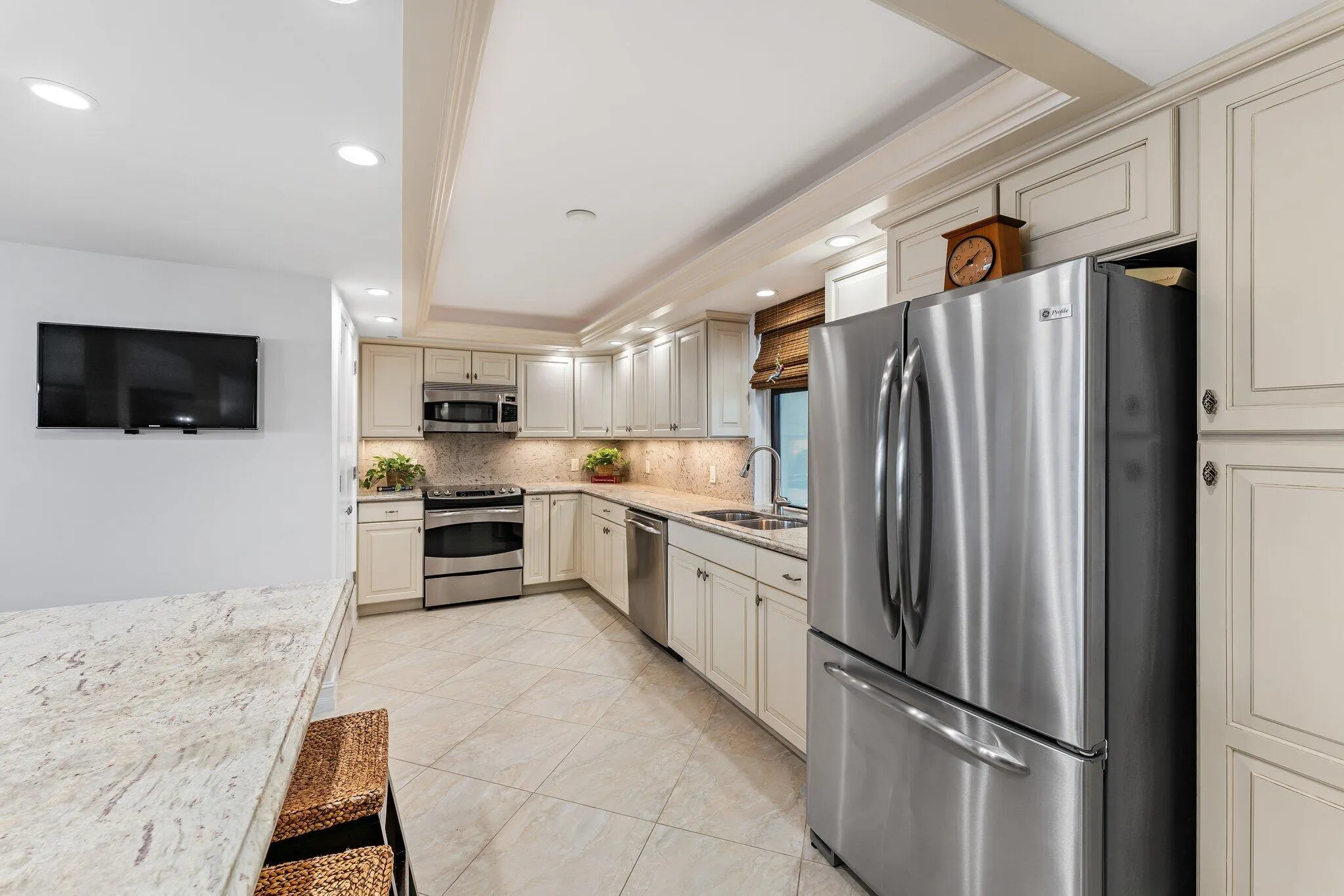 400 Beach Road, #Ph-C