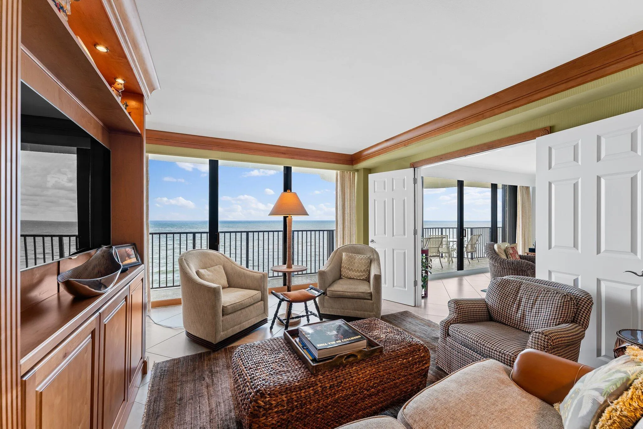 400 Beach Road, #Ph-C