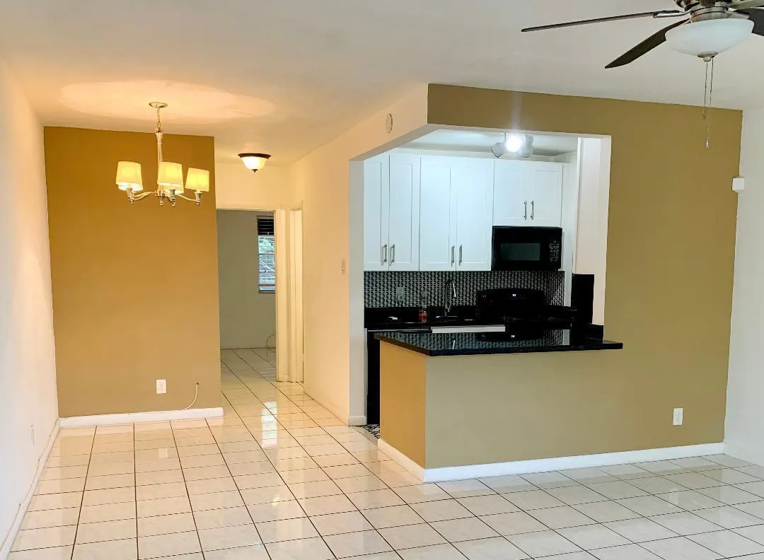 2915 Plunkett Street, #11d