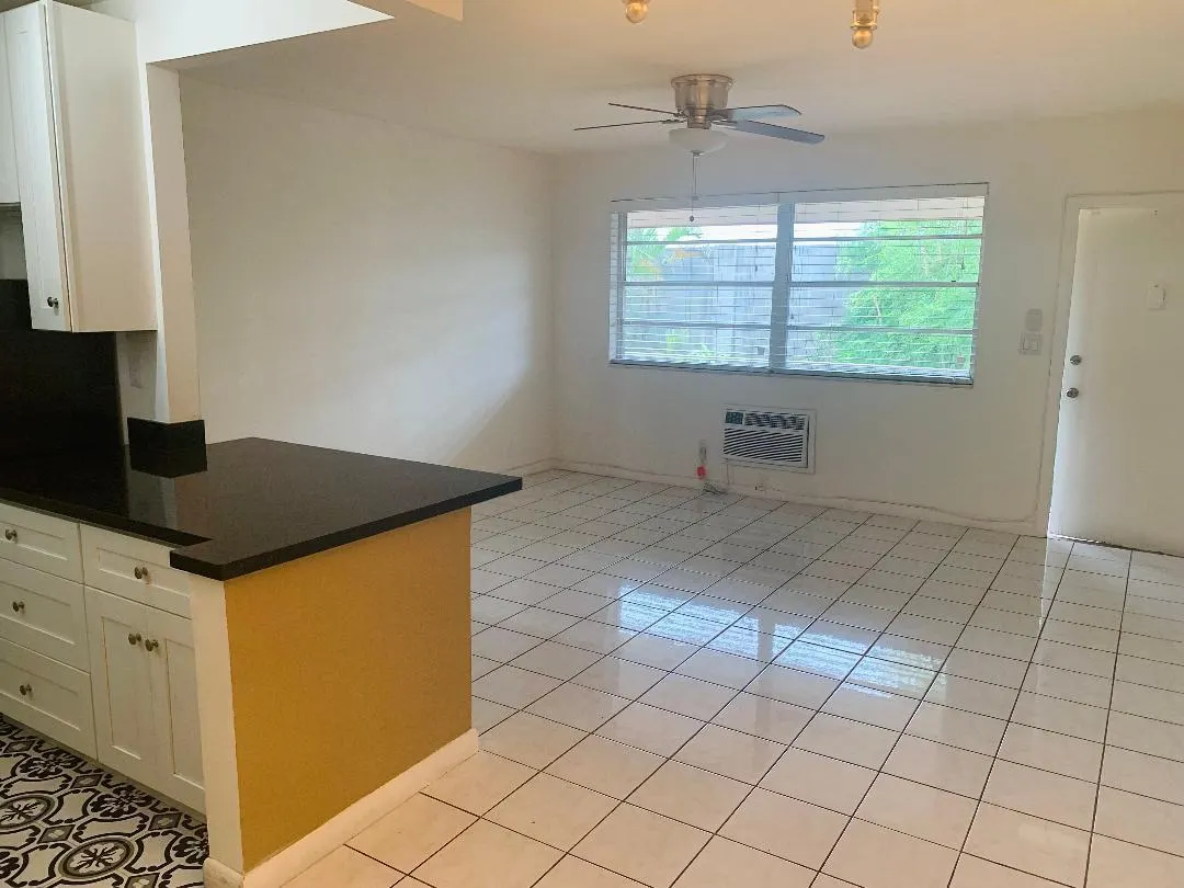 2915 Plunkett Street, #11d