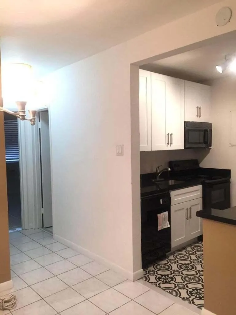 2915 Plunkett Street, #11d