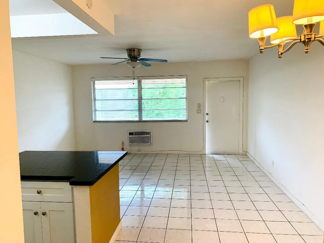 2915 Plunkett Street, #11d