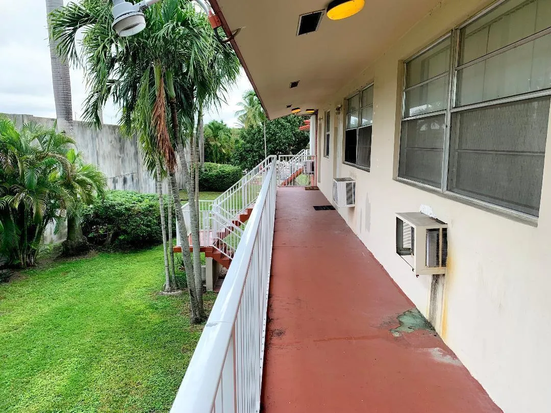 2915 Plunkett Street, #11d