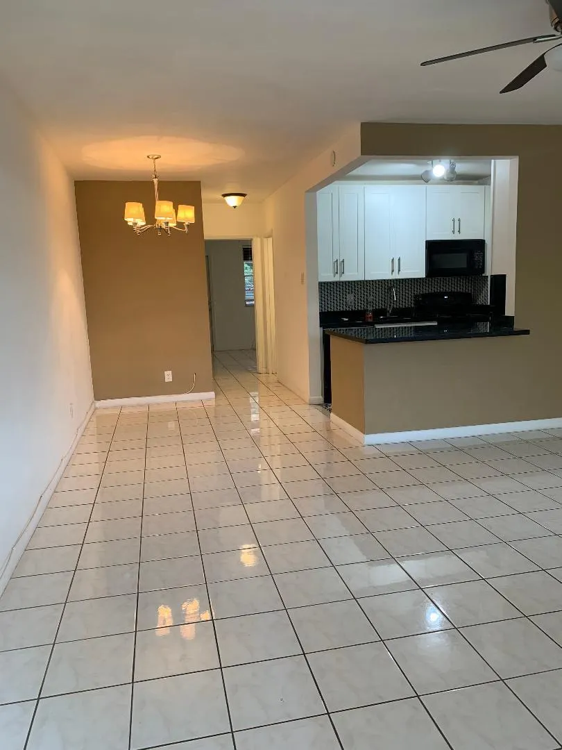 2915 Plunkett Street, #11d