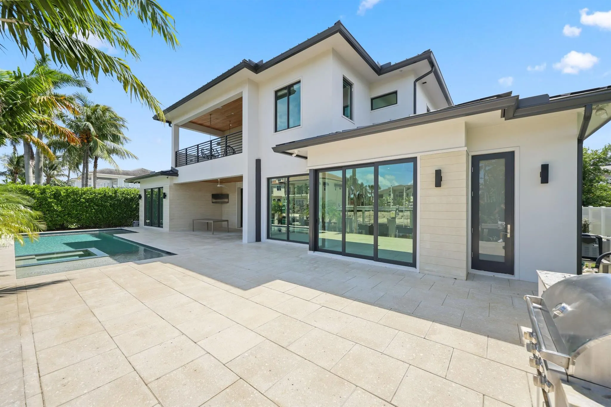 933 Allamanda Drive