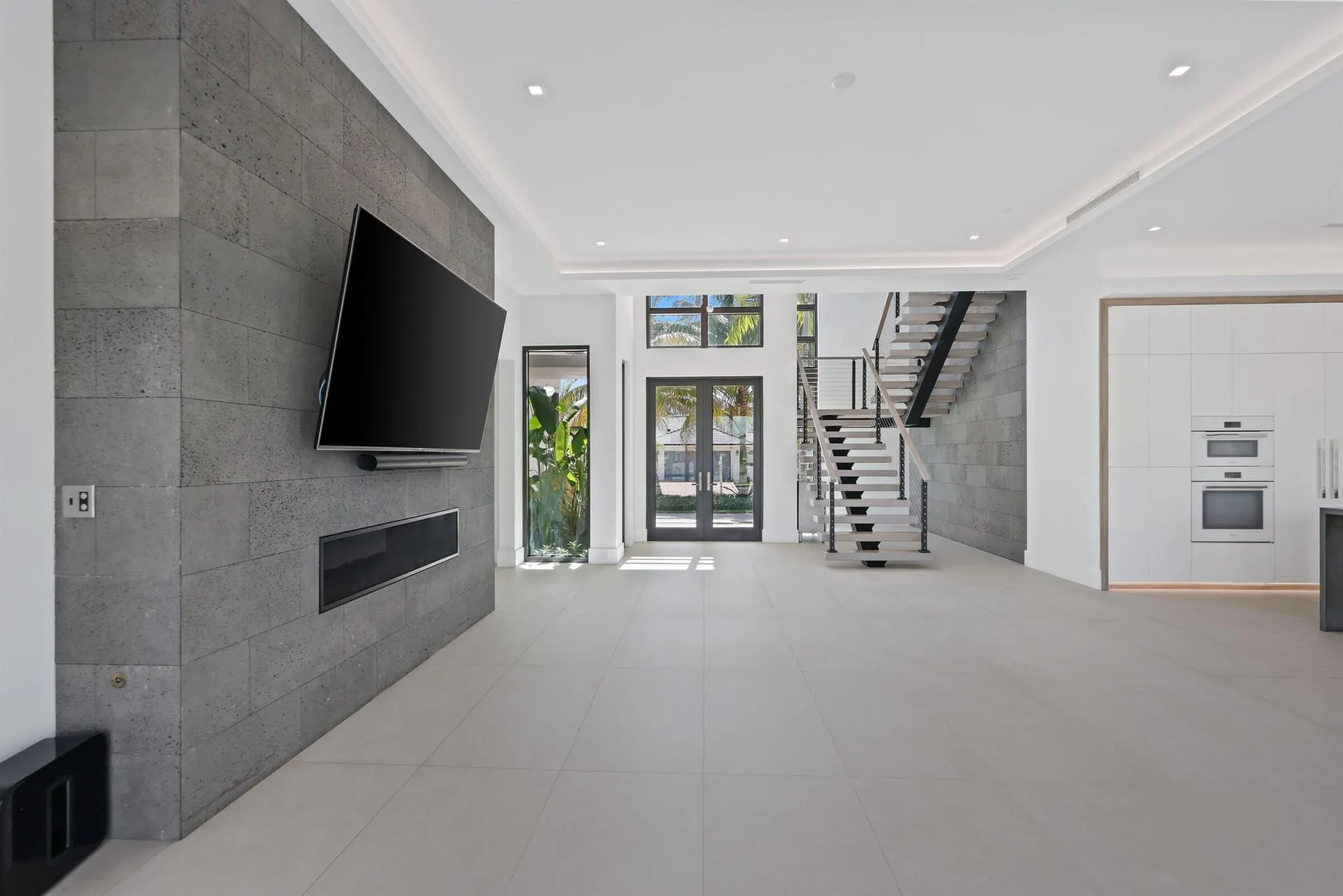 933 Allamanda Drive