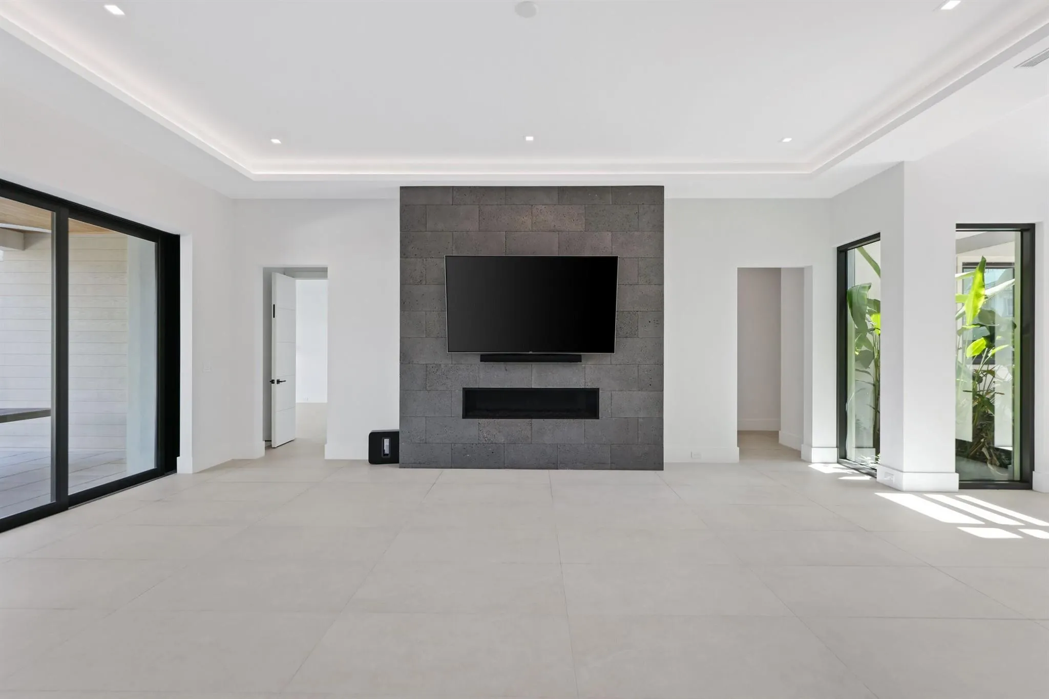 933 Allamanda Drive