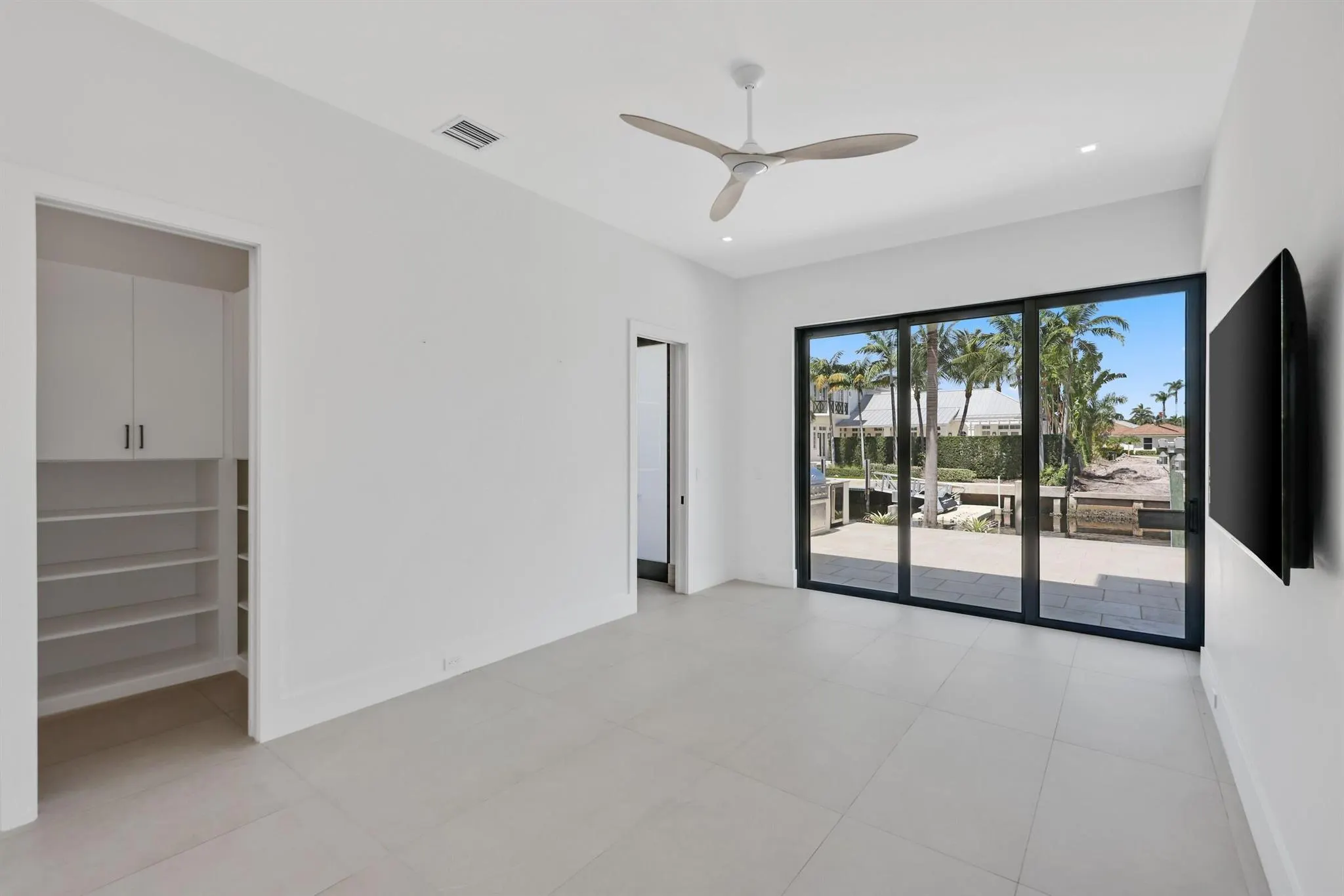 933 Allamanda Drive