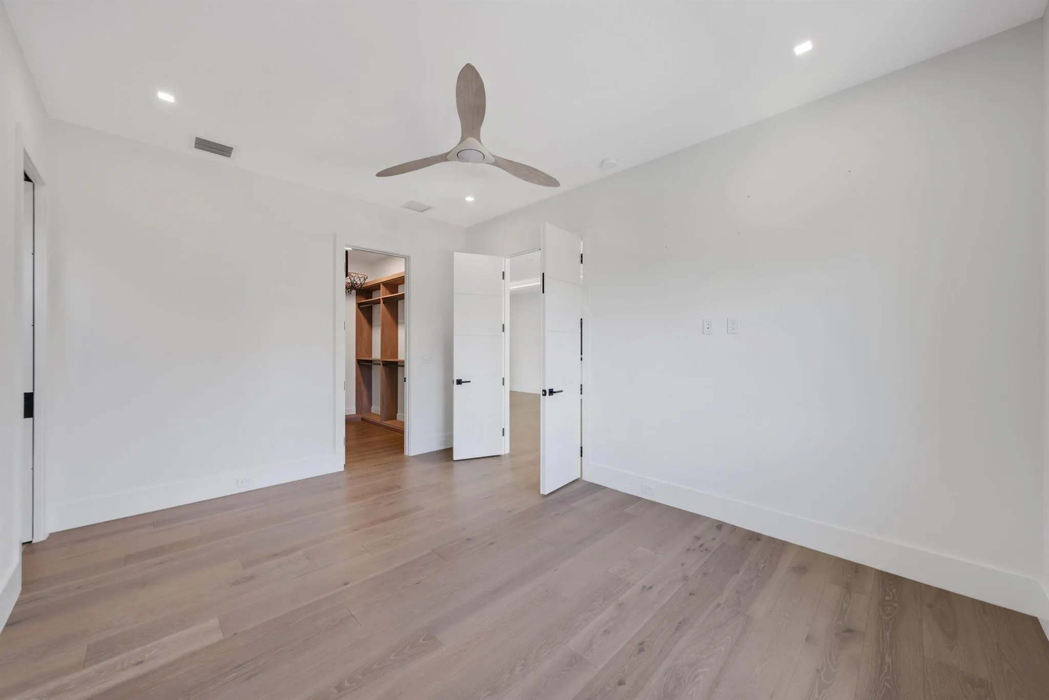 933 Allamanda Drive