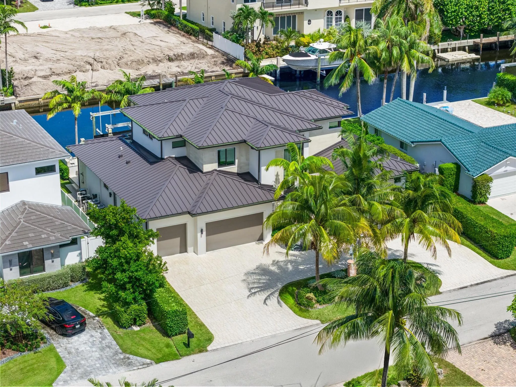 933 Allamanda Drive