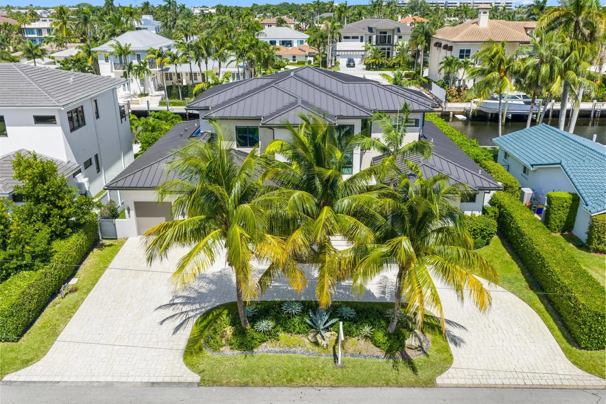 933 Allamanda Drive