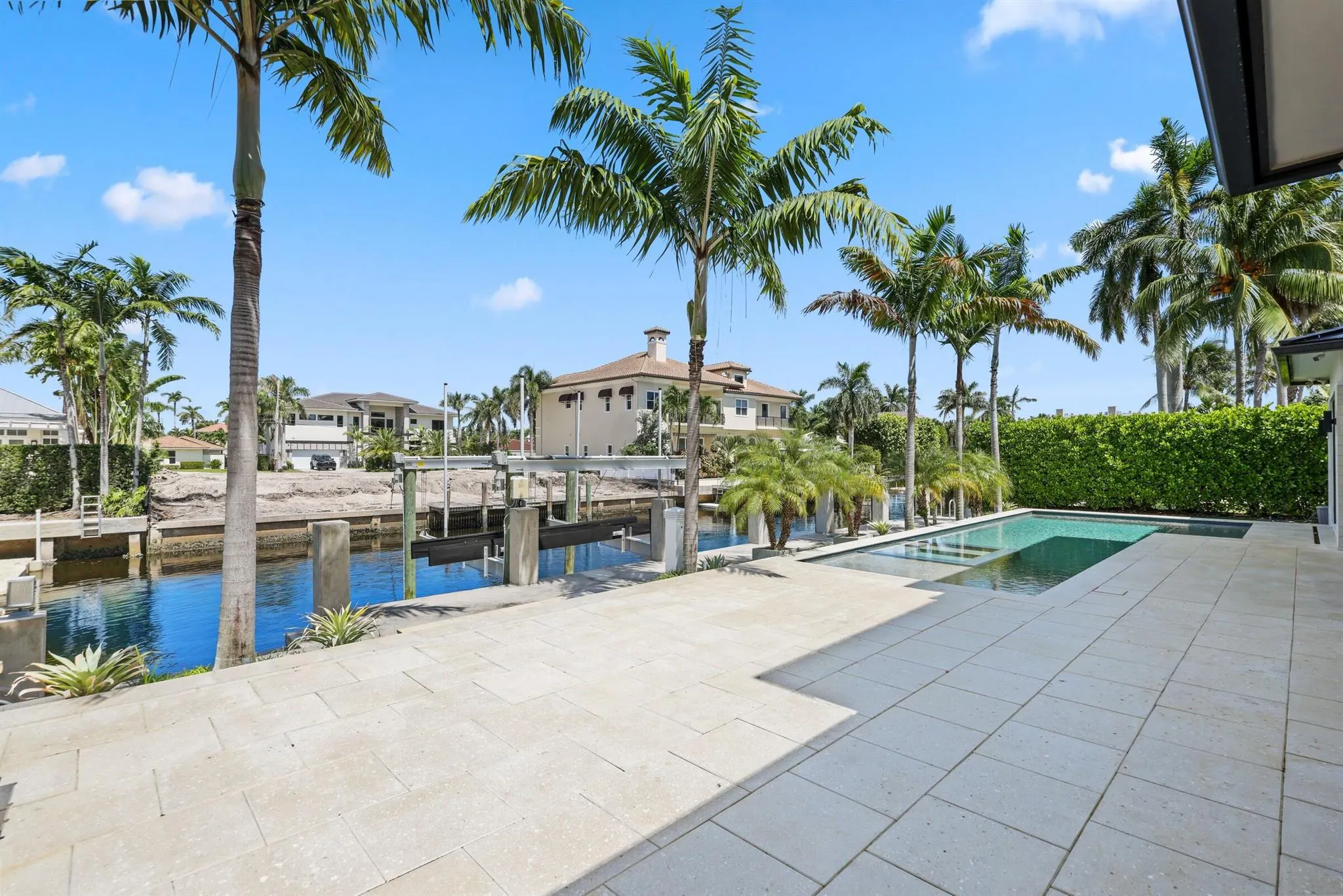 933 Allamanda Drive