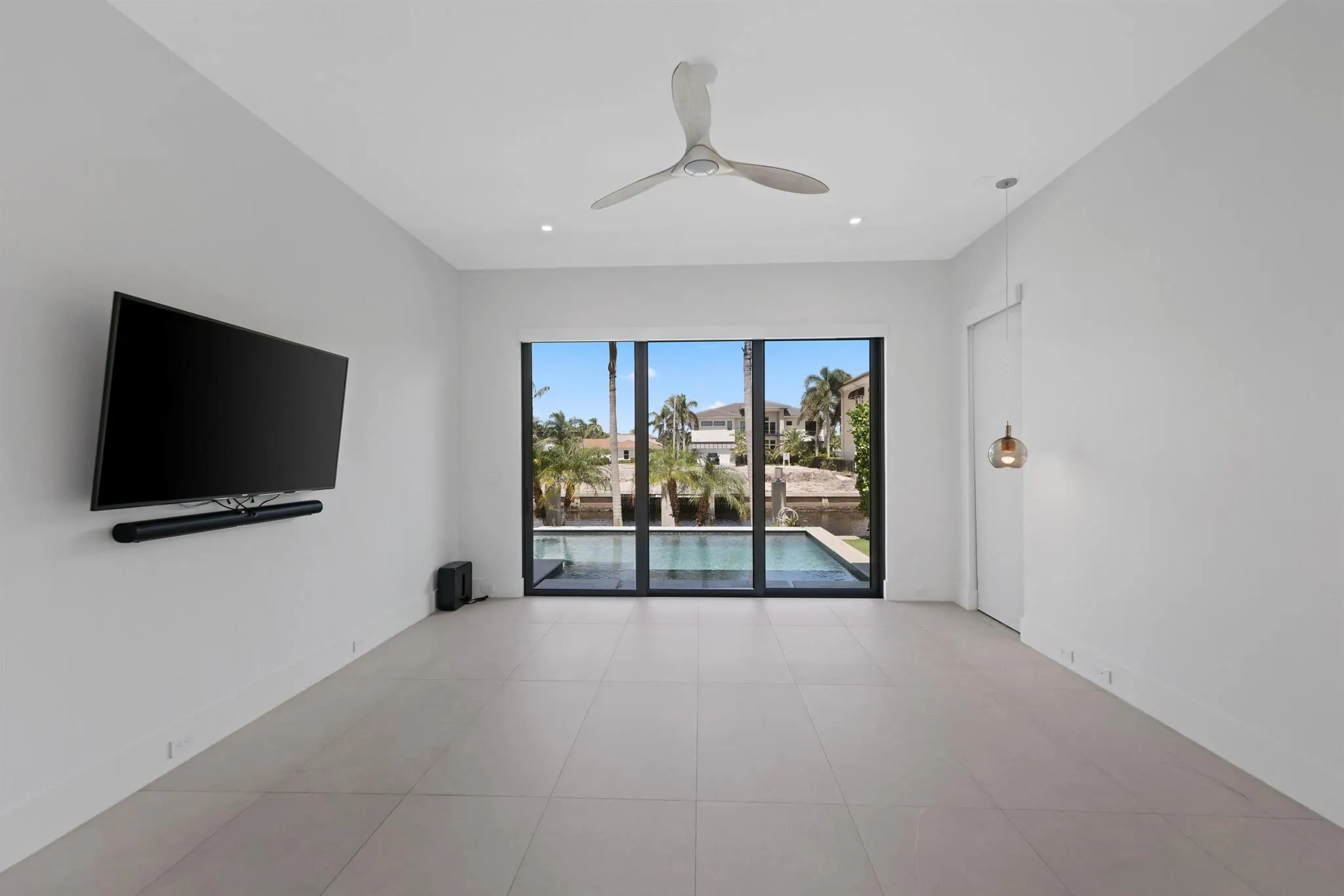 933 Allamanda Drive