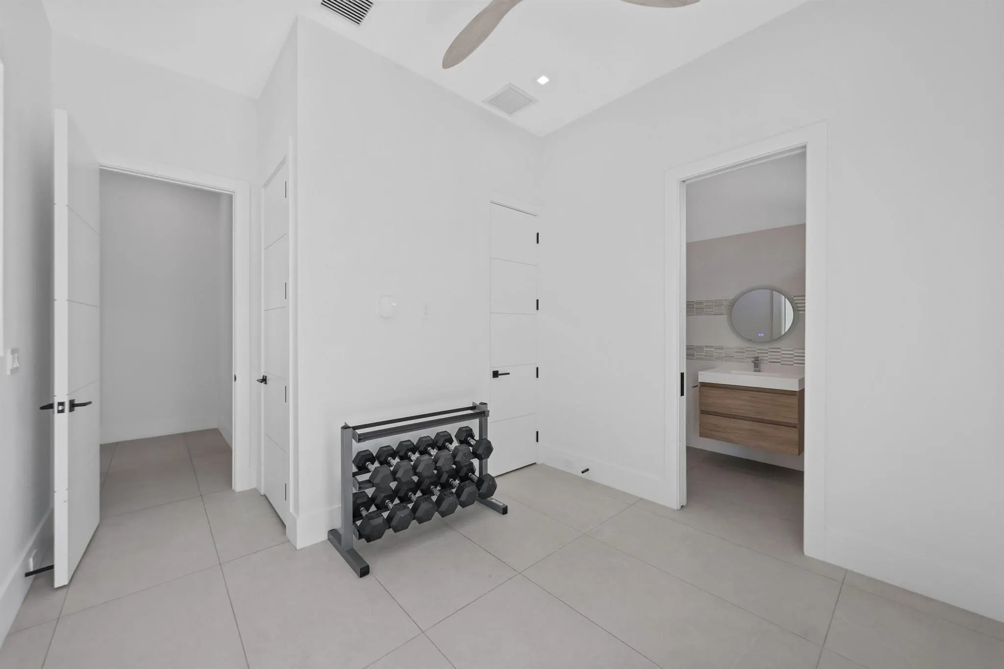933 Allamanda Drive