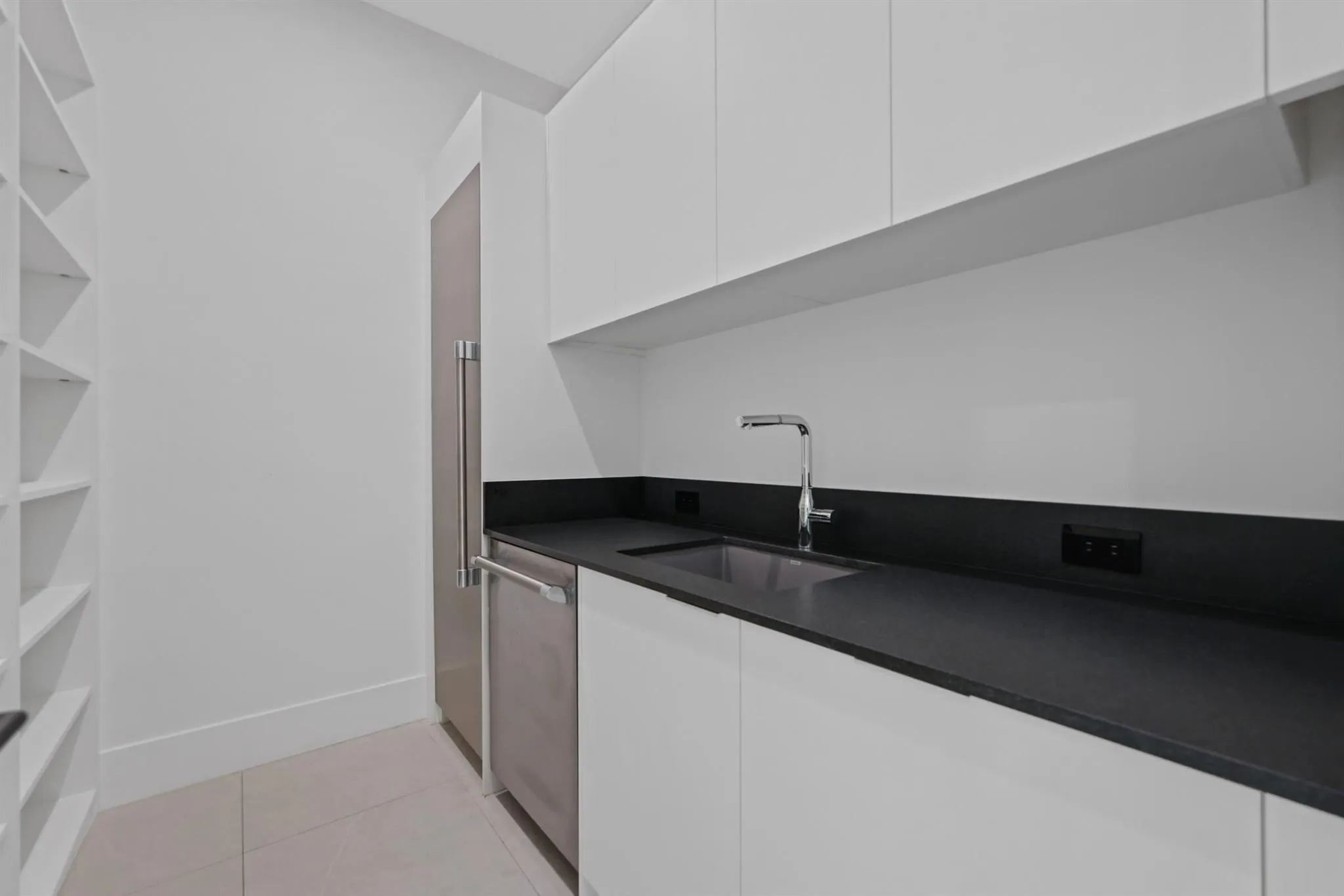 933 Allamanda Drive