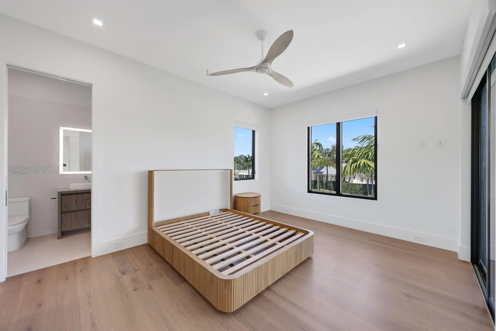 933 Allamanda Drive